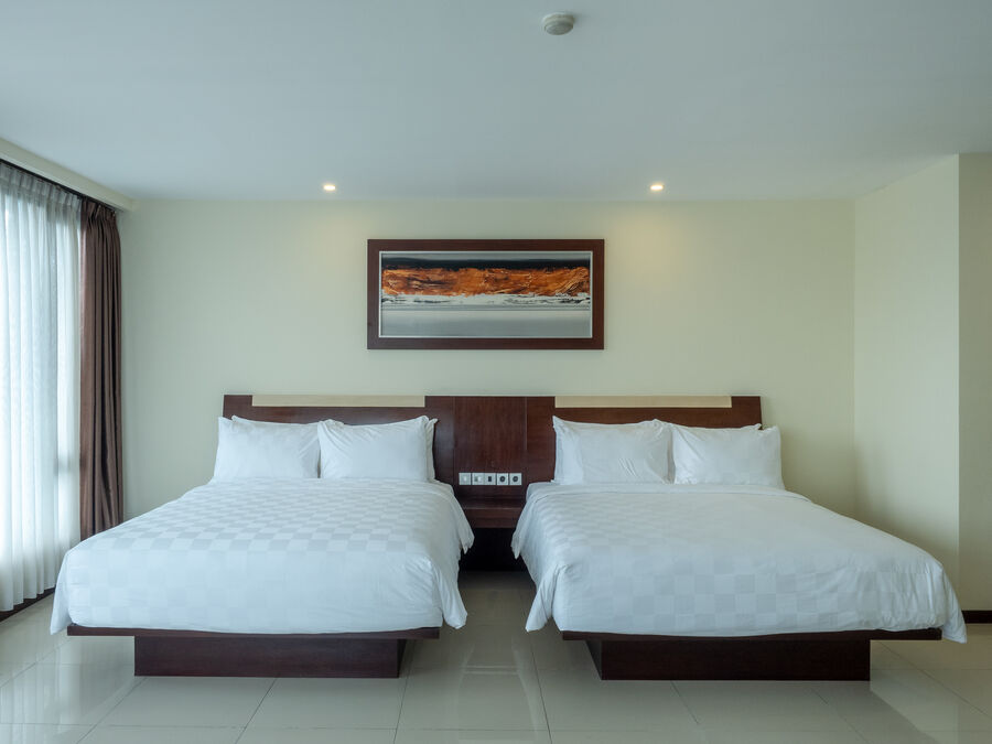 Grand Deluxe Room — 7